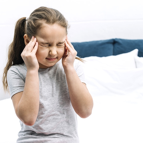 شایع ترین علل سردرد کودکان و روش های درمان آن